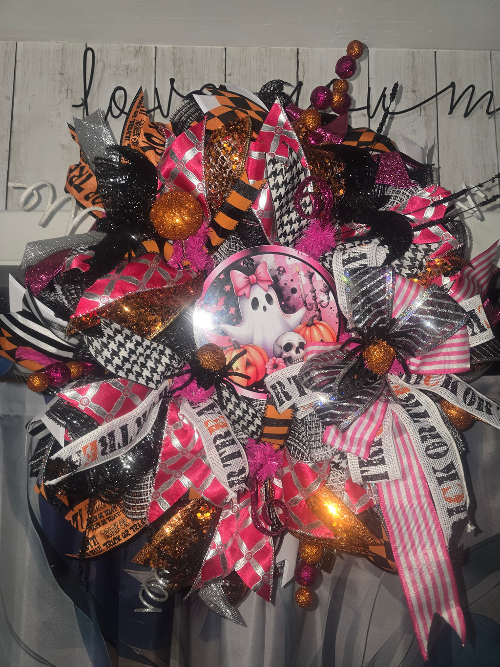 Pink Ghost & Pumpkin Halloween Deco Mesh Door Wreath – Spooky Cute Fall Decor