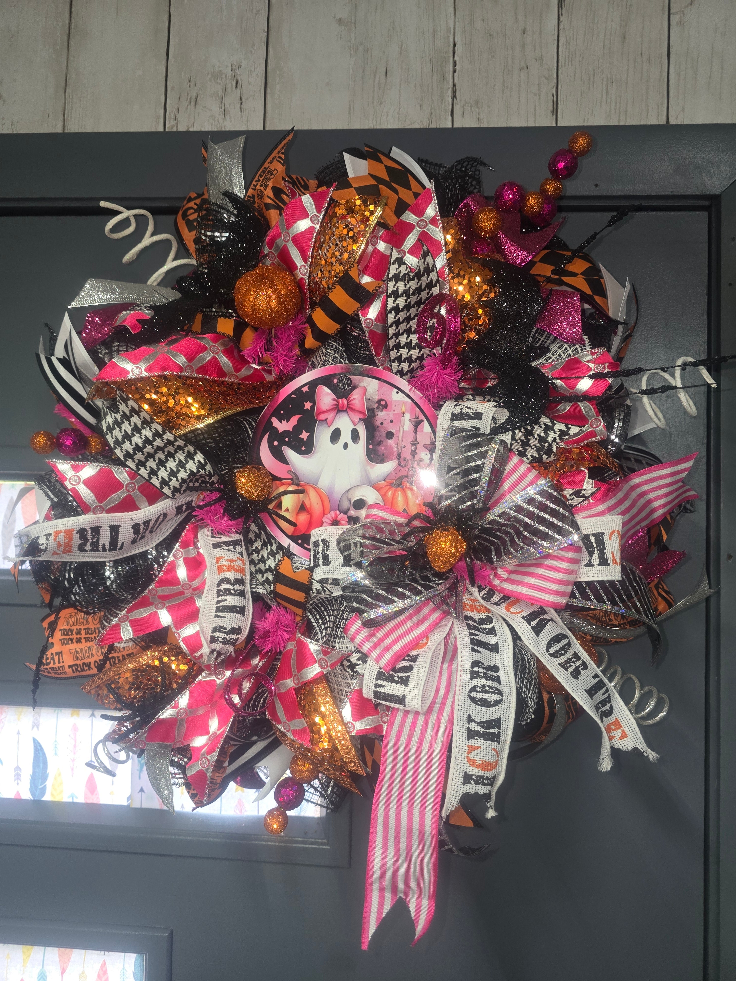 Pink Ghost & Pumpkin Halloween Deco Mesh Door Wreath – Spooky Cute Fall Decor